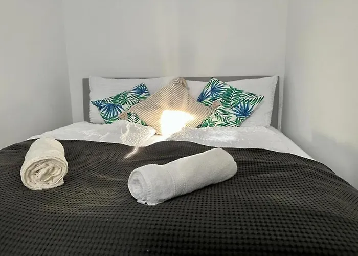 Separate Bedroom - Near Schoenbrunn