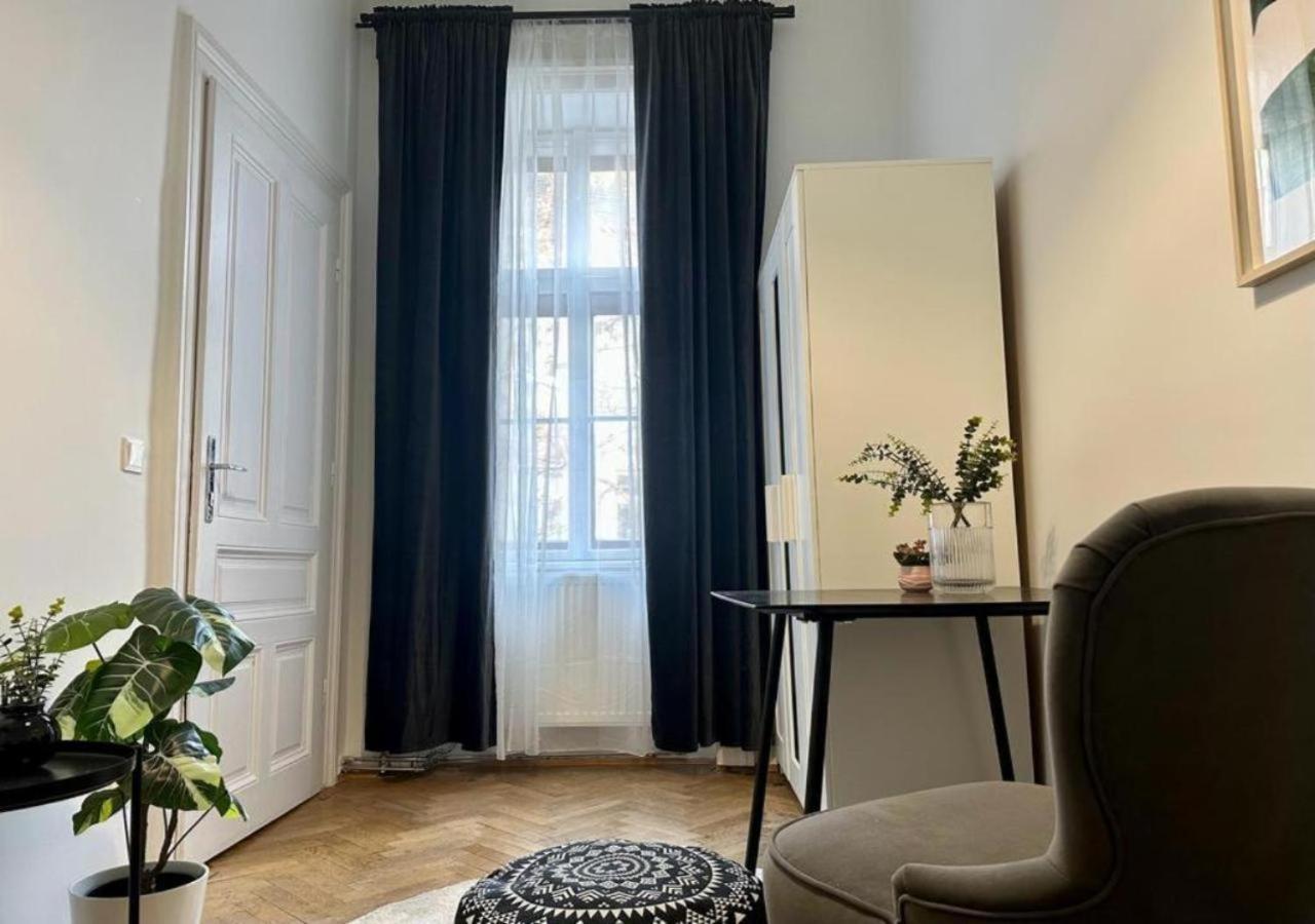 Separate Bedroom - Near Schoenbrunn *