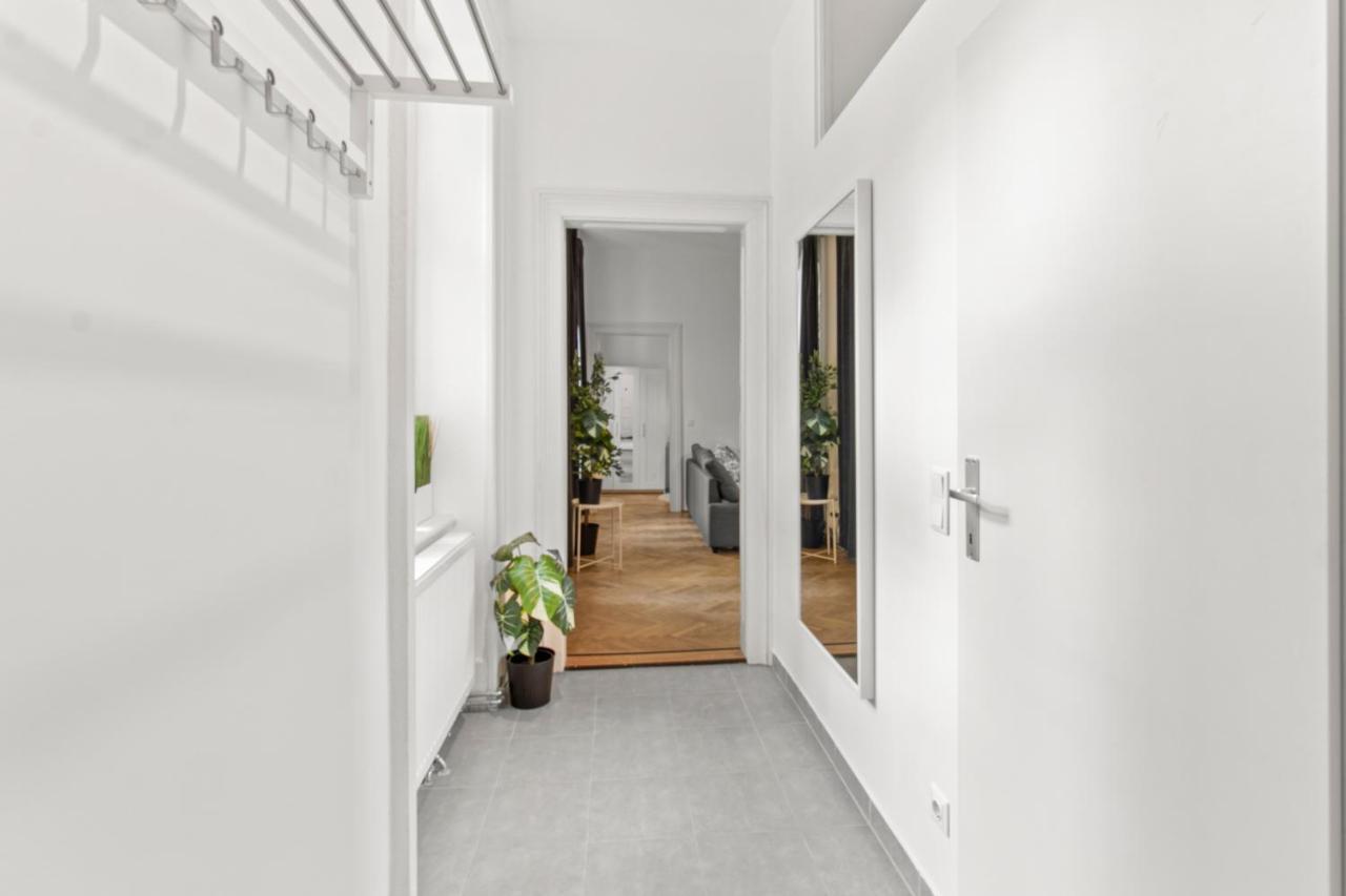 Separate Bedroom - Near Schoenbrunn Apartment Wien